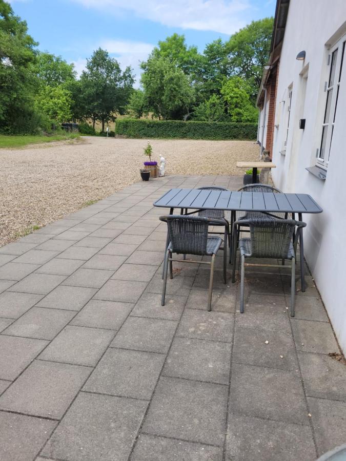 Skovlund Apartments Bredsten  Exteriör bild